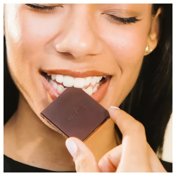The Oh Collective Date Night - cioccolato fondente con mele e fragole per coppie (50 g)